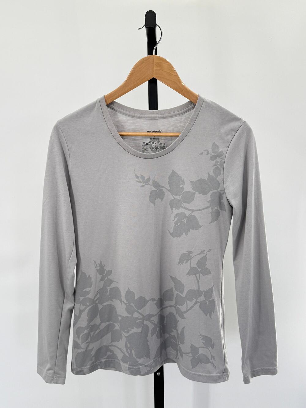 Patagonia Gray Floral Base Layer M Top Technical Performance Outdoors